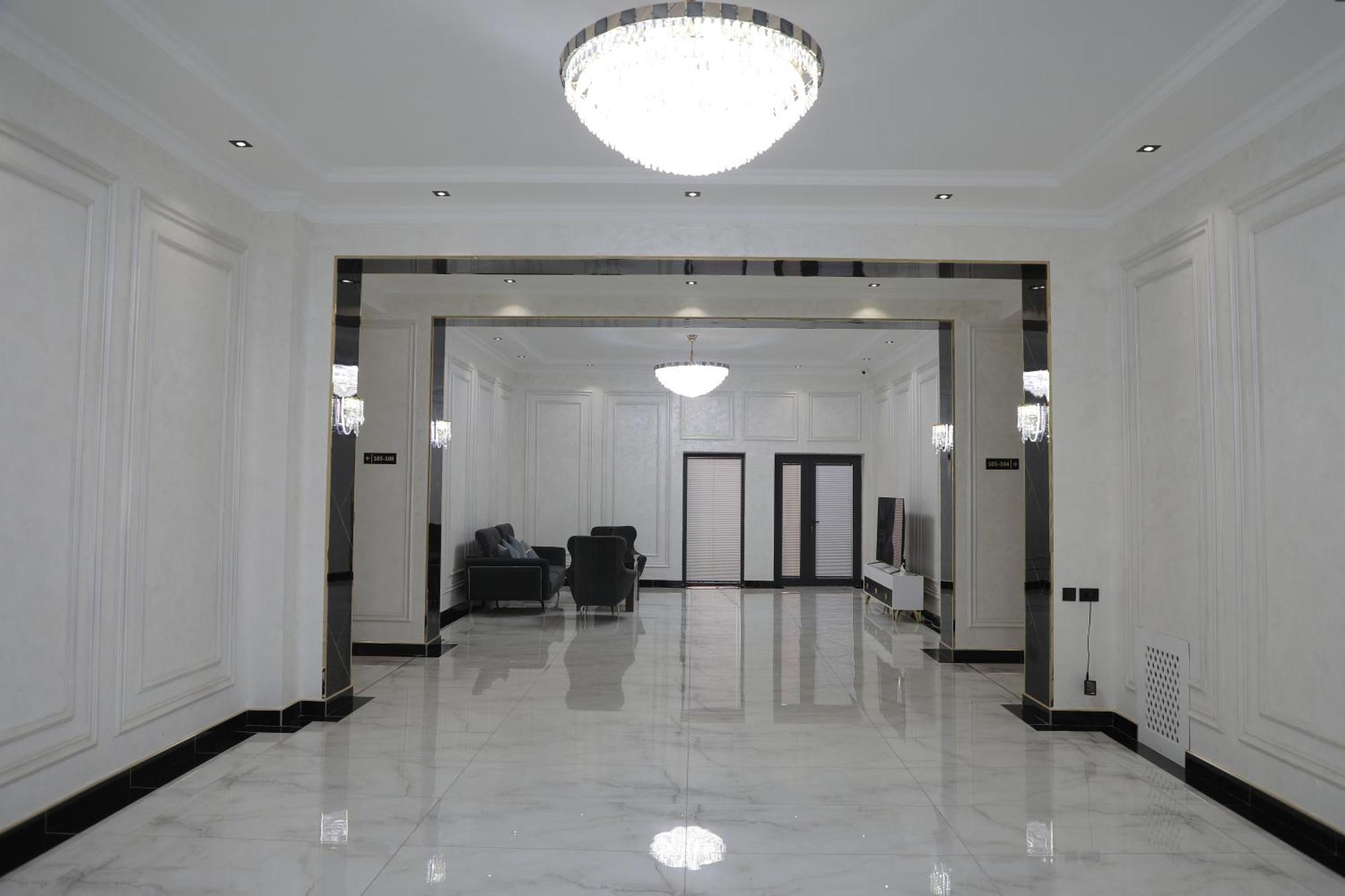 Status Hotel Qarshi Ngoại thất bức ảnh